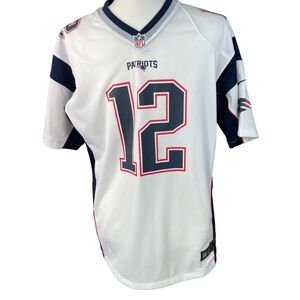 New England Patriots Tom Brady on the field XL Youth Jersey. NWT.